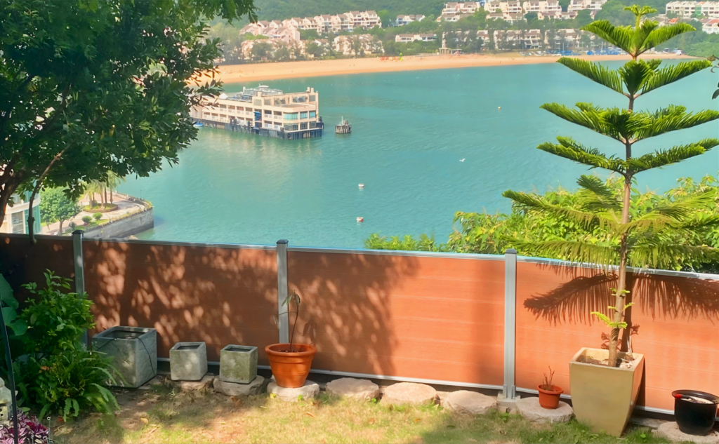 mecofence modular composite fence with wind resistance set near ocean