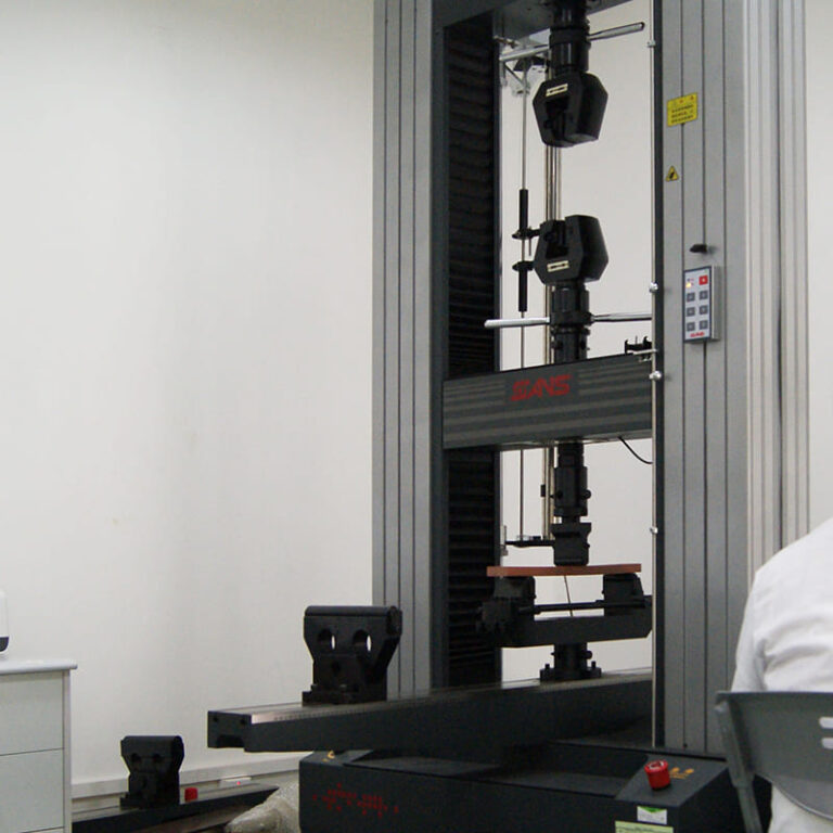 3500N bending strength test on composite fence panel, demonstrating Category 7 hurricane wind resistance and heavy-duty structural durability.