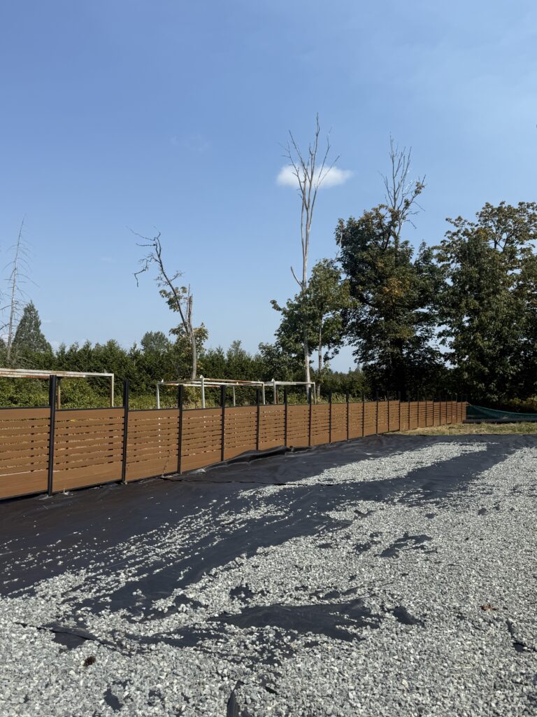 Canada Horizontal Wpc Trellis Fence Project